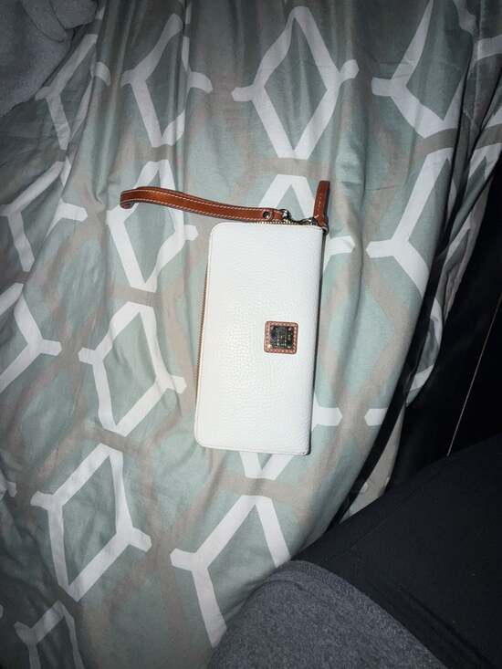 Dooney & Bourke Handbags - Dooney & Bourke Pebble Grain Leather Continental Clutch Wristlet Wallet